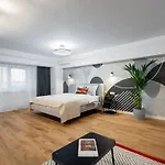 Superb Unirii Square View Large 1br Flat - 610a Bukarest