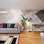 Superb Unirii Square View Large 1br Flat - 610a Bukarest