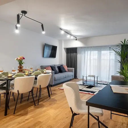 Superb Unirii Square View Large 1br Flat - 610a Apartment
