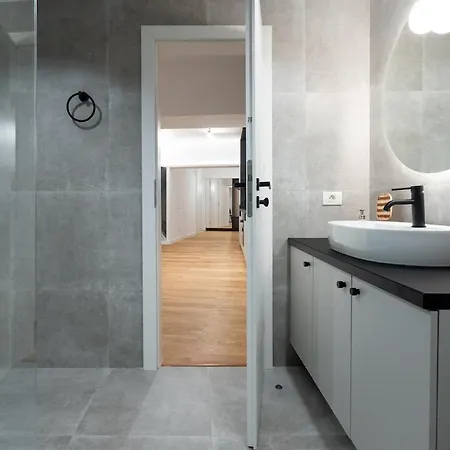 Superb Unirii Square View Large 1br Flat - 610a Apartment Bukarest