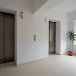 Superb Unirii Square View Large 1br Flat - 610a Apartman *