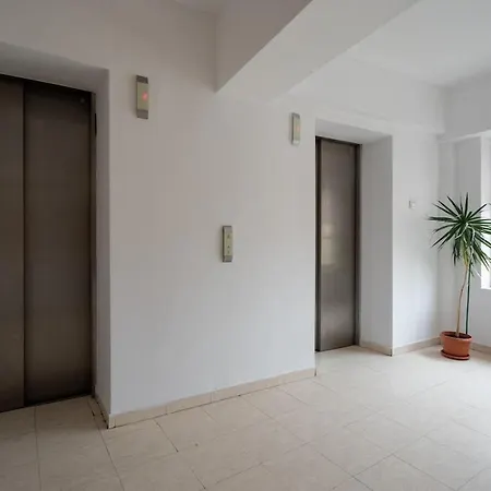 Superb Unirii Square View Large 1br Flat - 610a Apartamento *