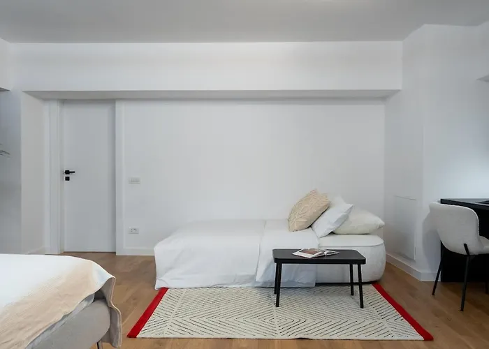 Apartment Superb Unirii Square View Large 1br Flat - 610a