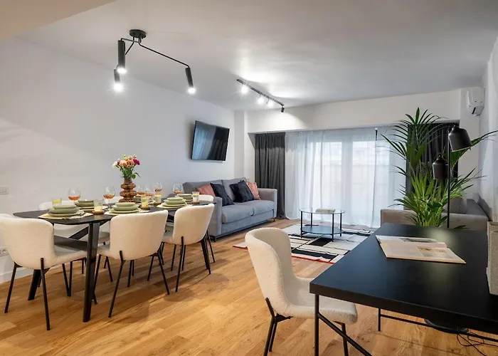 Superb Unirii Square View Large 1br Flat - 610a Apartment