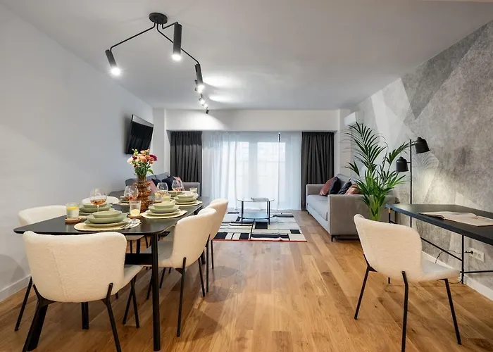 Superb Unirii Square View Large 1br Flat - 610a *
