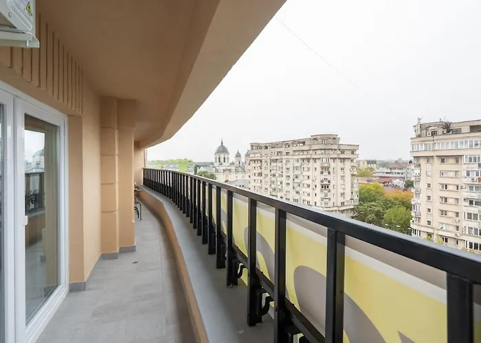 Superb Unirii Square View Large 1br Flat - 610a * Bucharest