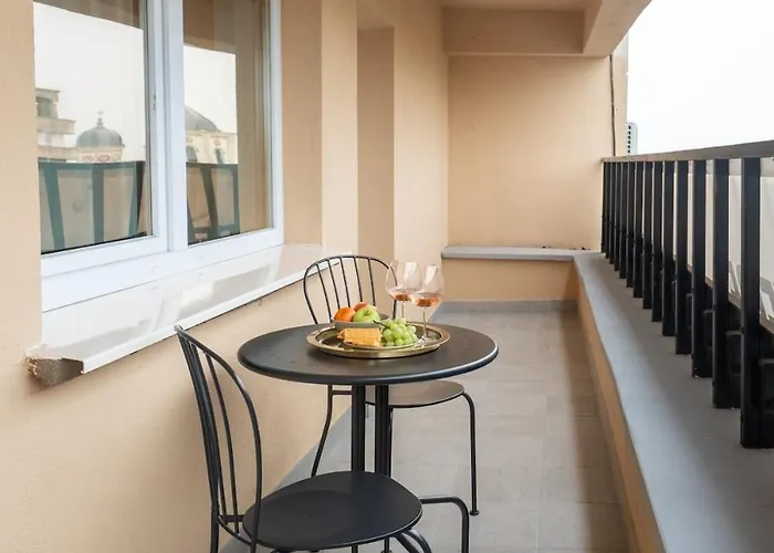 Apartment Superb Unirii Square View Large 1br Flat - 610a