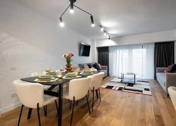 Superb Unirii Square View Large 1br Flat - 610a *