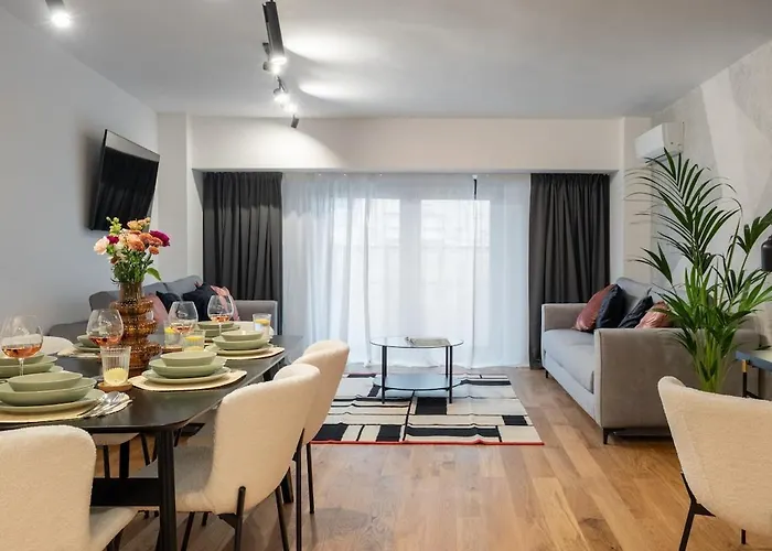Superb Unirii Square View Large 1br Flat - 610a Bucharest