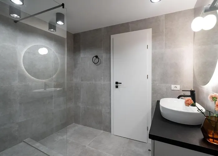 Superb Unirii Square View Large 1br Flat - 610a Apartment *
