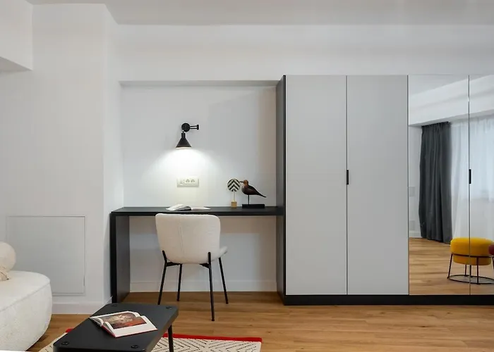 Superb Unirii Square View Large 1br Flat - 610a Apartment
